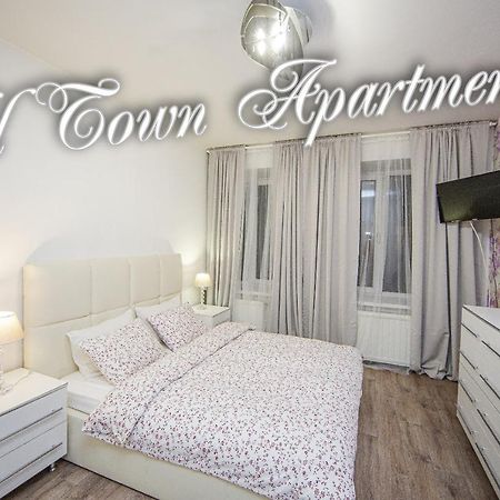 Old Town Apartment 3Br & 2Bthr Санкт Петербург Екстериор снимка